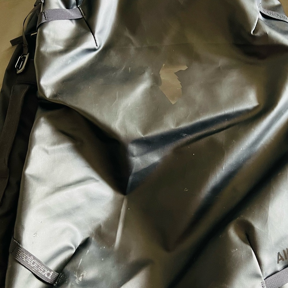 Cotopaxi Black Men's Backpack 42L